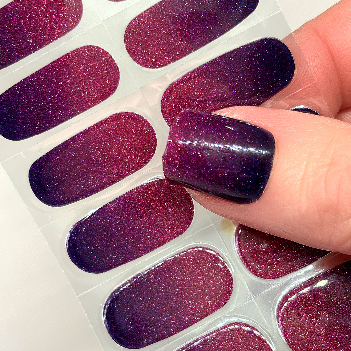 Black Raspberry Ombre Glitter No Light Gel Nail Wraps (NLG)
