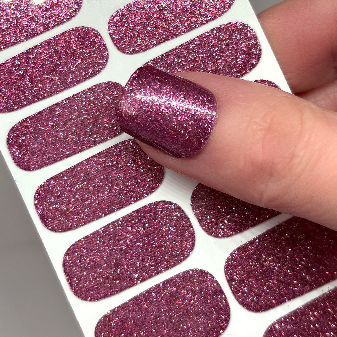 Mauve Glitter Exclusive Nail Wraps (GLITTER)