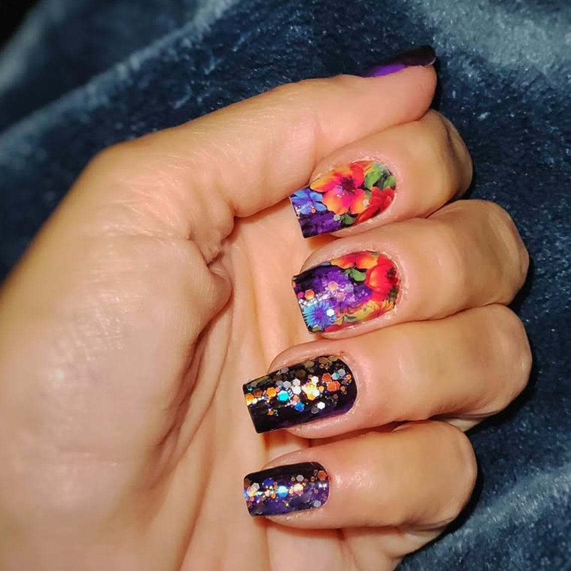 Onyx Bloom Sparkle Nail Wraps