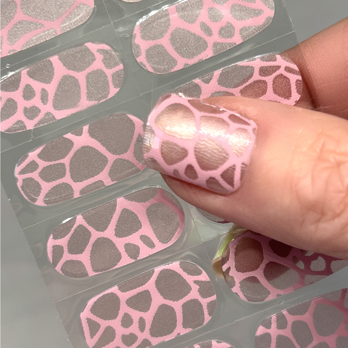 Pink Tangles No Light Gel Nail Wraps (NLG)