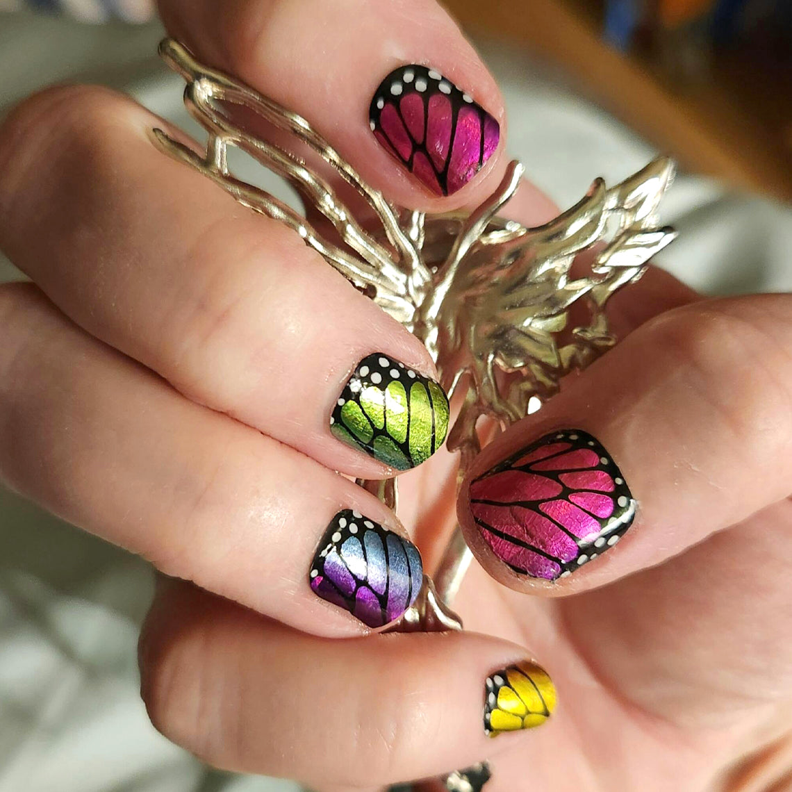 Winged Beauty Exclusive Design Nail Wraps (HOLO)