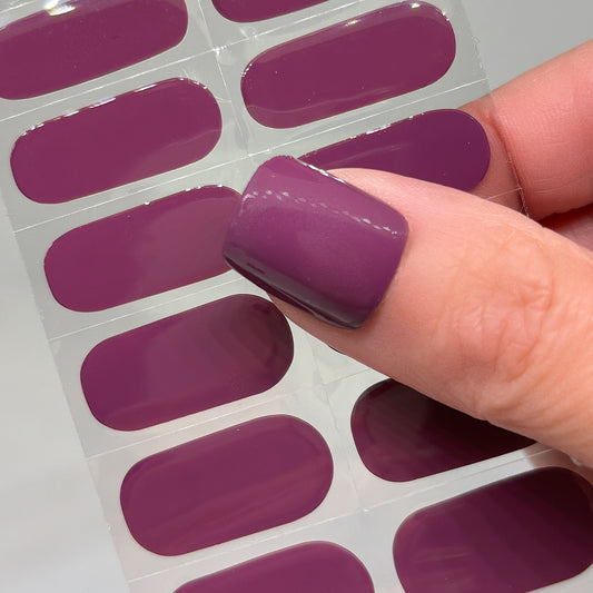 Deep Mauve Solid No Light Gel Nail Wraps (NLG)