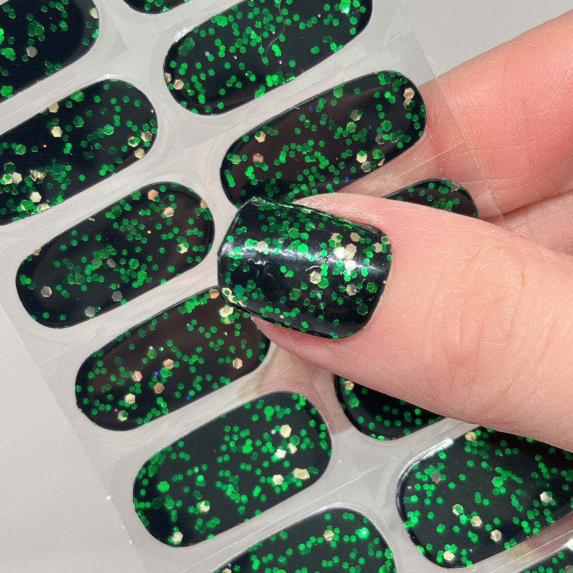 Emerald Gem No Light Gel Nail Wraps (NLG)