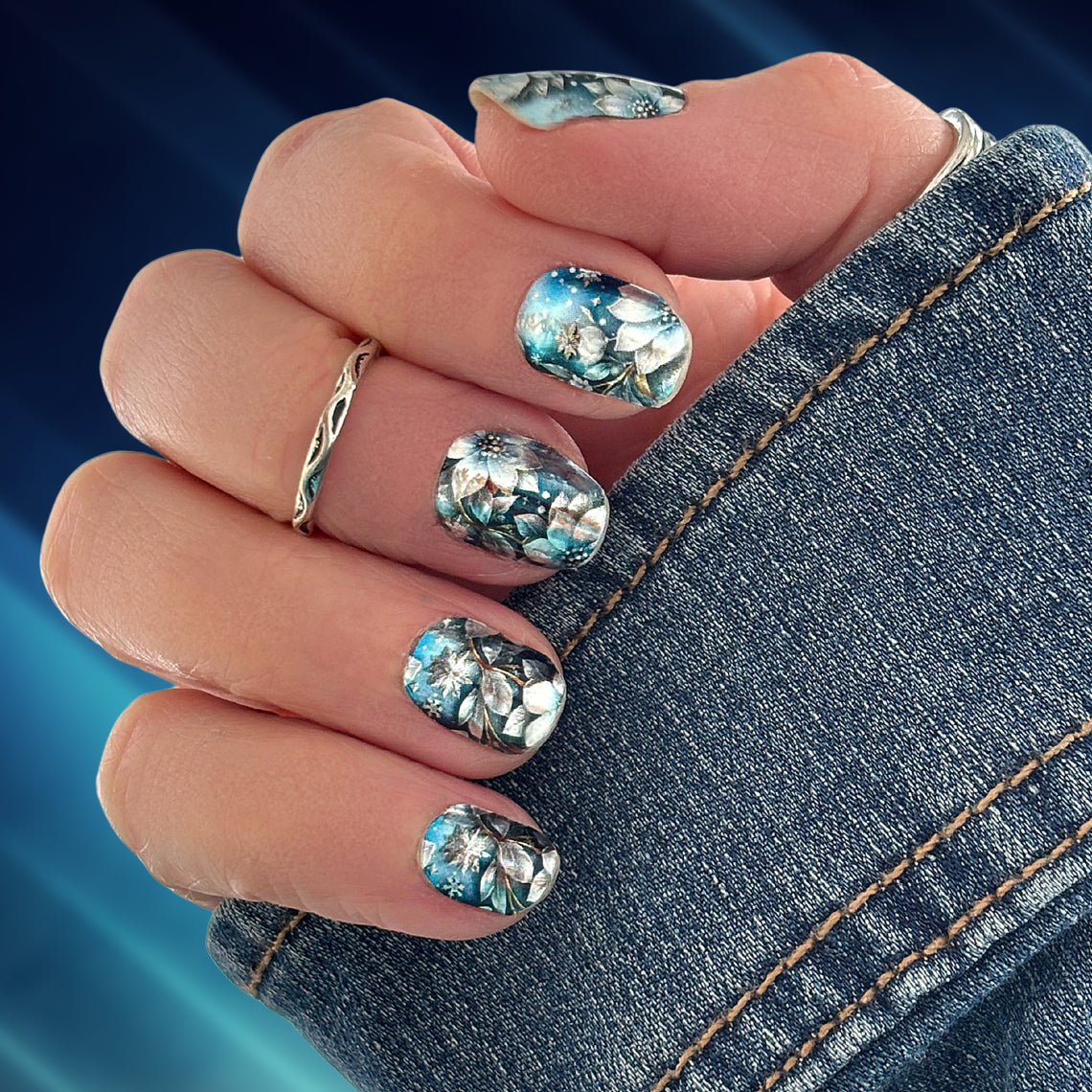 Frosty Blossoms Nail Wraps (METALLIC)