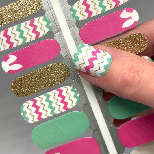 Hoppy Days Nail Wraps