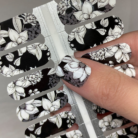 Midnight Bloom Nail Wraps