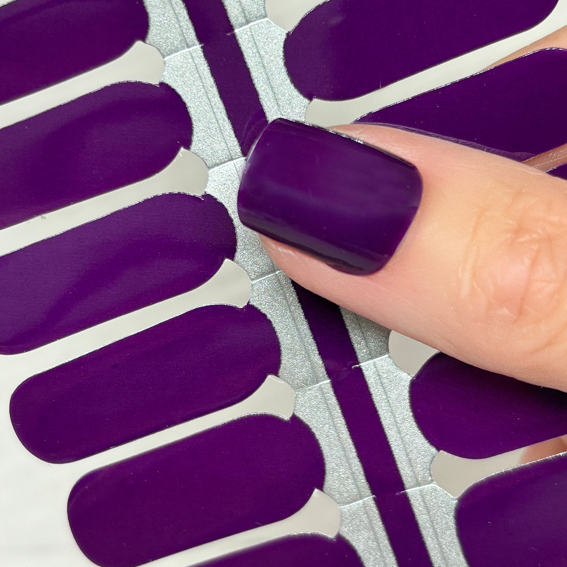 Plum Solid Nail Wraps