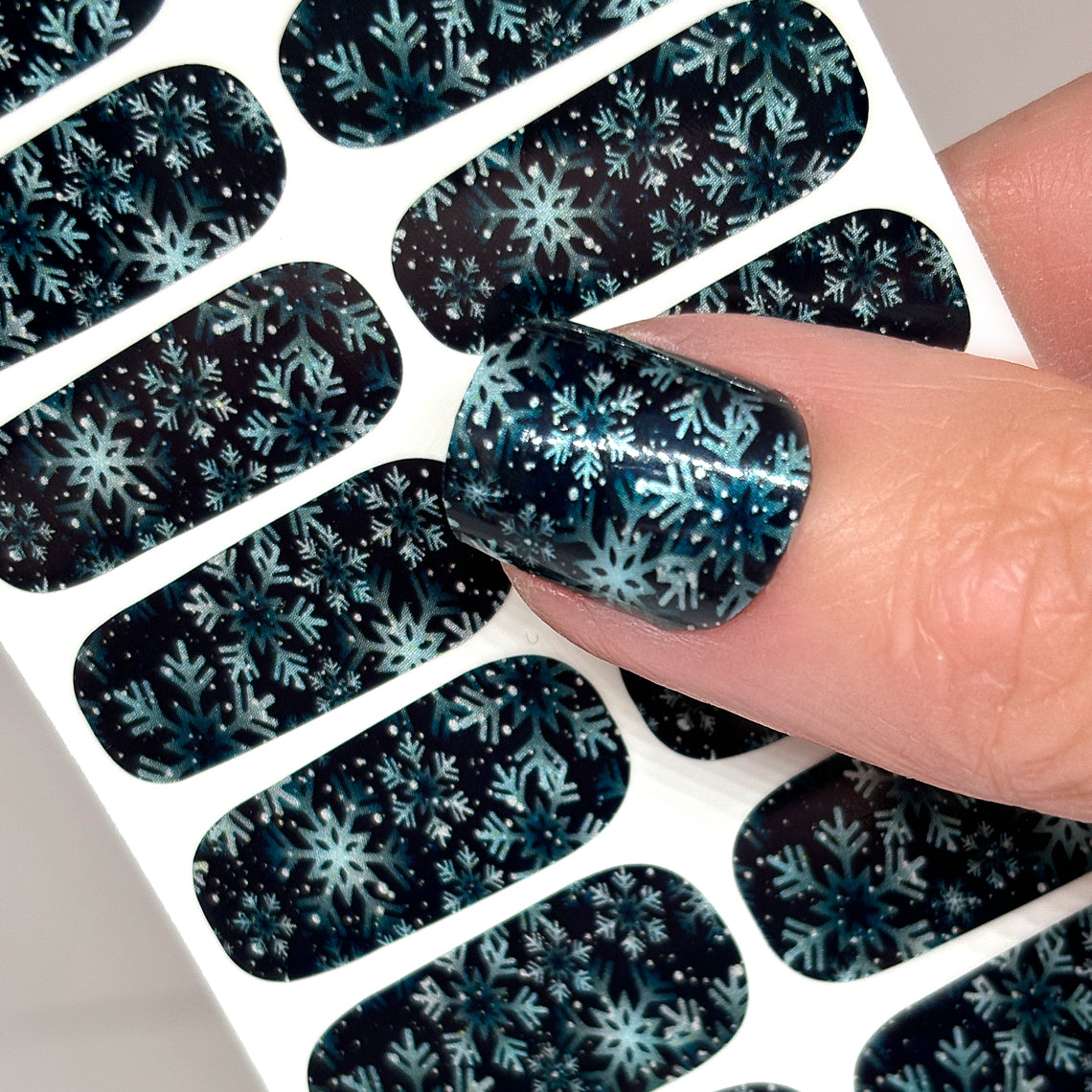 Snowy Night Nail Wraps