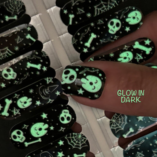 Spellcaster Nail Wraps (GLOW)