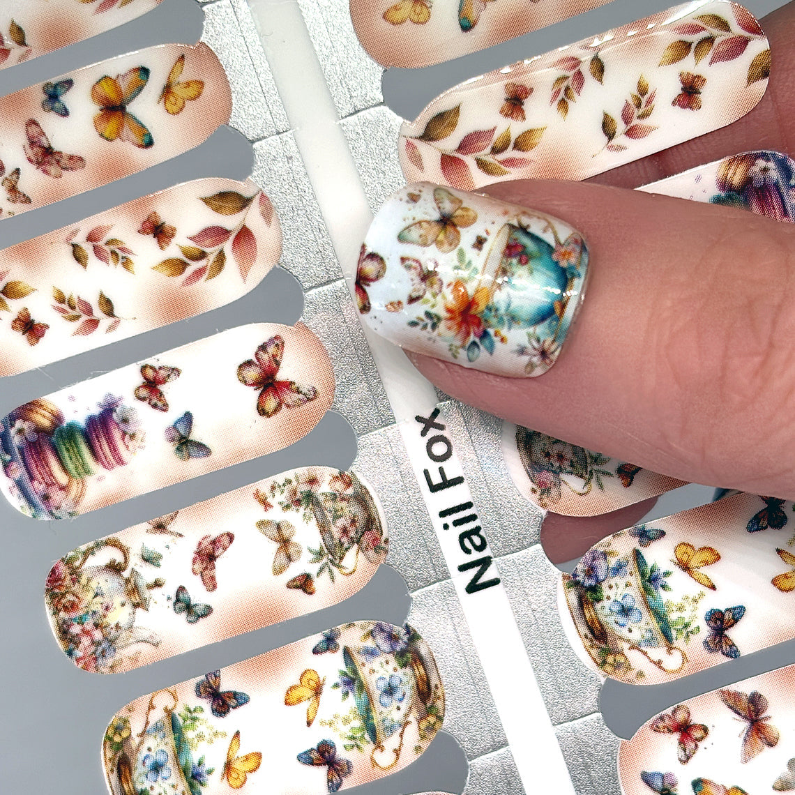🎁 Tea Time Exclusive Design Nail Wraps (100% off)