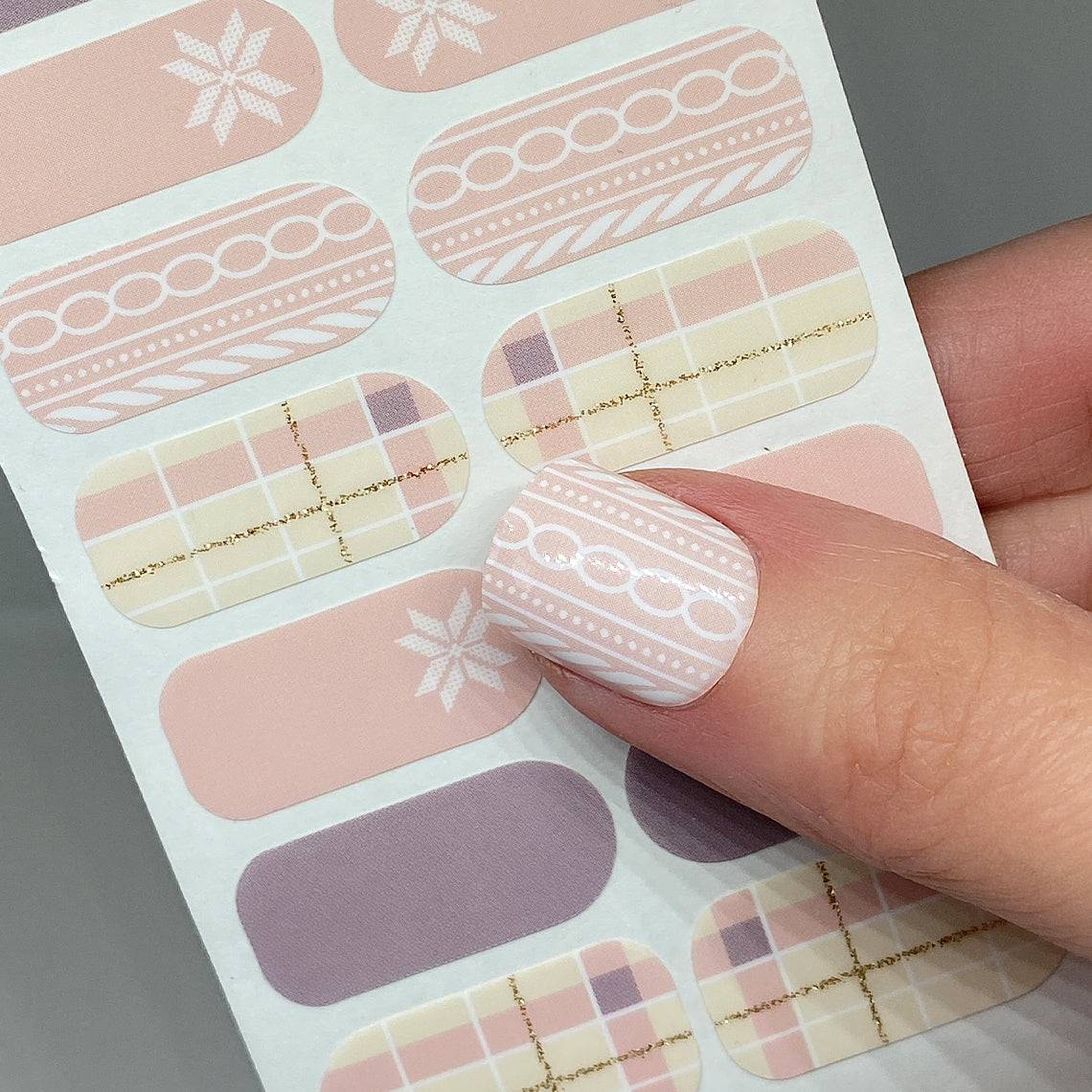 Winter Sweater Nail Wraps